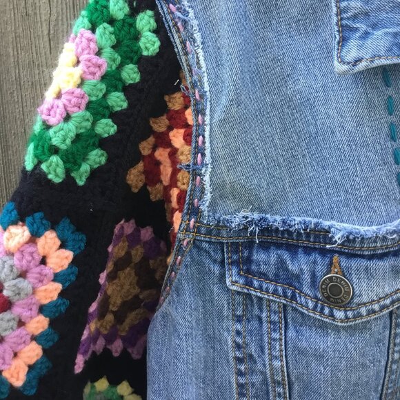 Slow-fashion Grannycore Denim & Crocheted Jacket - Picture 6 of 8
